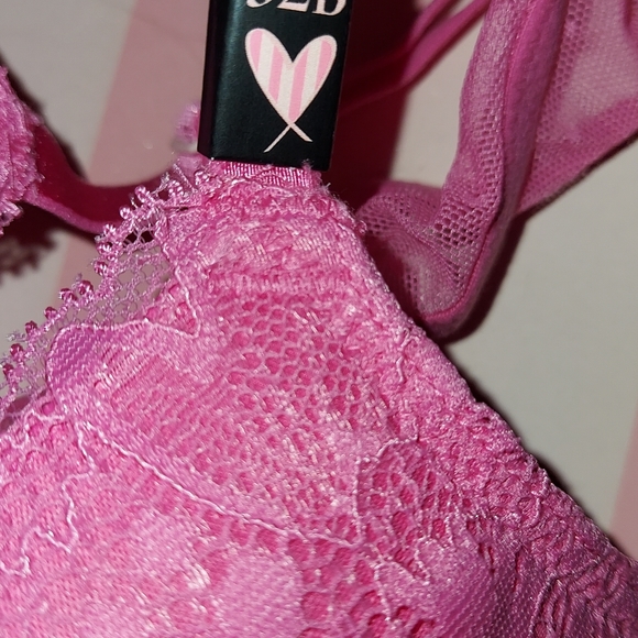 New VS demi bra size 32D - Picture 10 of 13